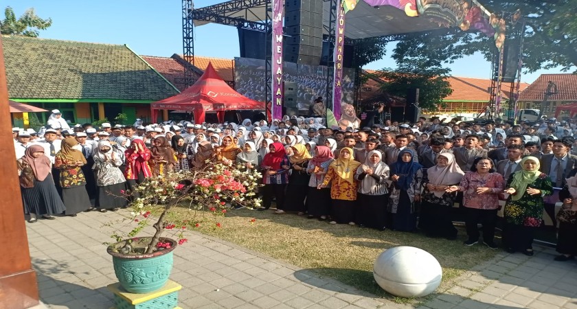 Apel Peringatan Dies Natalis SMA Negeri 1 Mejayan ke-60 Berlangsung Khidmat
